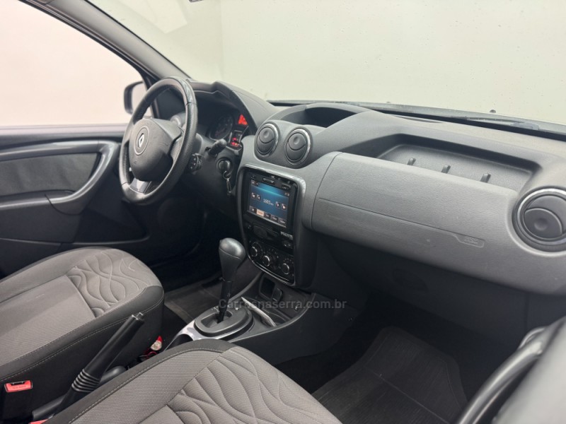 DUSTER 2.0 TECH ROAD 4X2 16V FLEX 4P AUTOMÁTICO - 2015 - CARLOS BARBOSA