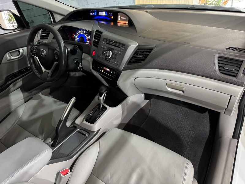 CIVIC 2.0 LXR 16V FLEX 4P AUTOMÁTICO - 2014 - NOVO HAMBURGO