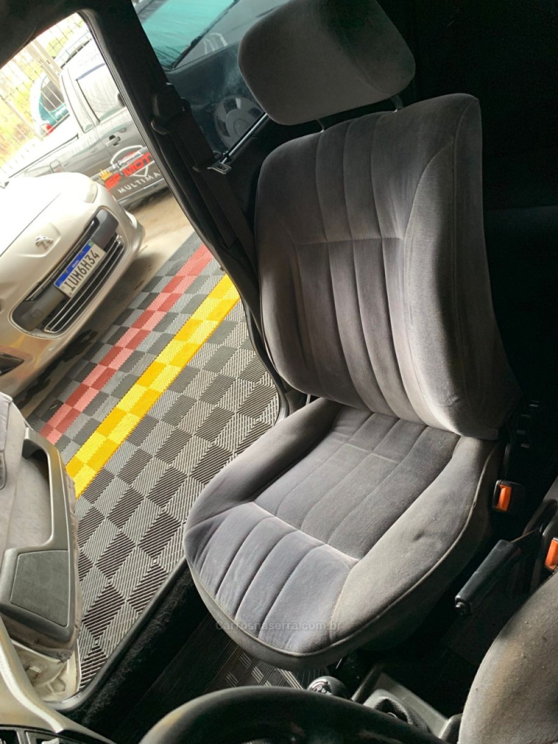 SANTANA 1.8 CL 8V GASOLINA 4P MANUAL - 1996 - CAXIAS DO SUL