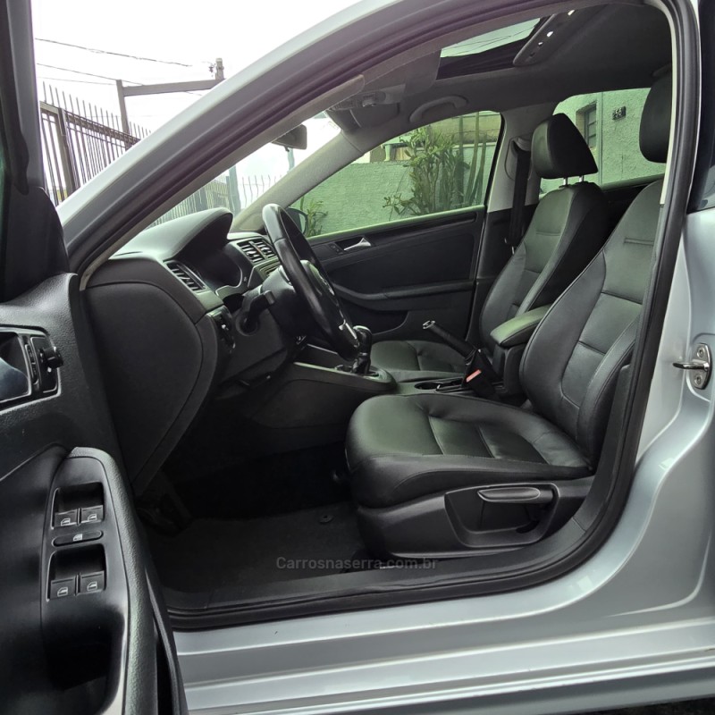 JETTA 2.0 COMFORTLINE FLEX 4P TIPTRONIC - 2012 - CAXIAS DO SUL