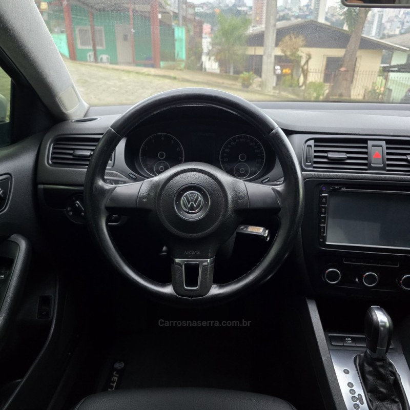 JETTA 2.0 COMFORTLINE FLEX 4P TIPTRONIC - 2012 - CAXIAS DO SUL