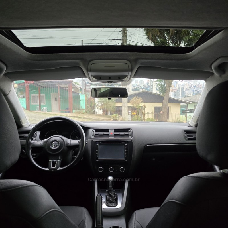 JETTA 2.0 COMFORTLINE FLEX 4P TIPTRONIC - 2012 - CAXIAS DO SUL