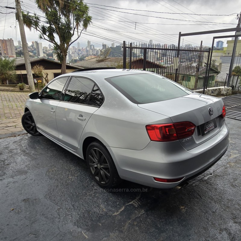 JETTA 2.0 COMFORTLINE FLEX 4P TIPTRONIC - 2012 - CAXIAS DO SUL