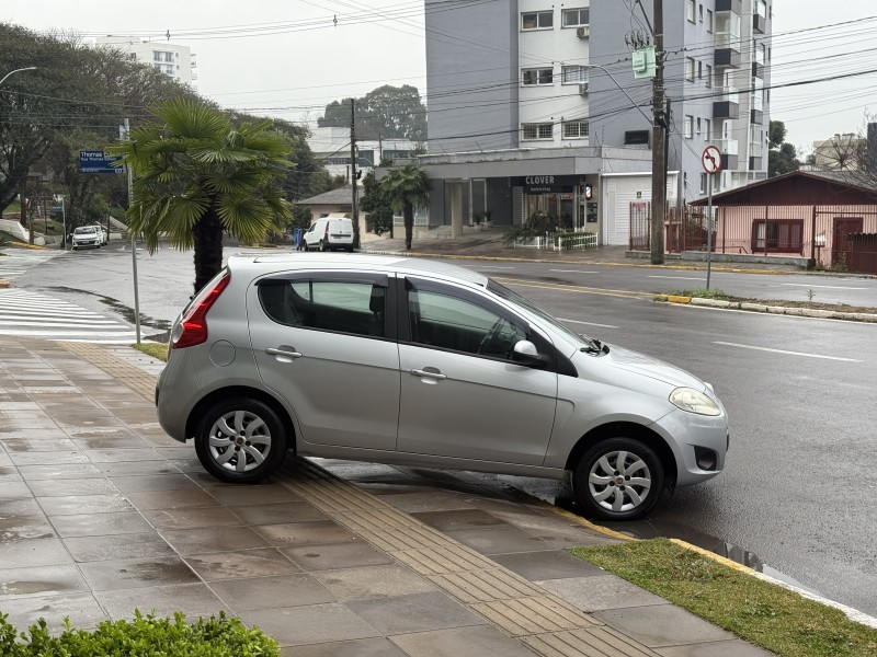 PALIO 1.0 MPI ATTRACTIVE 8V FLEX 4P MANUAL - 2013 - FARROUPILHA