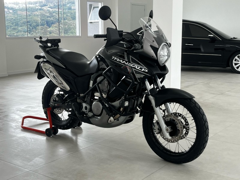 XL 700V TRANSALP