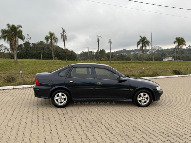 VECTRA 2.0 MPFI GLS 8V GASOLINA 4P MANUAL - 2000 - IVOTI