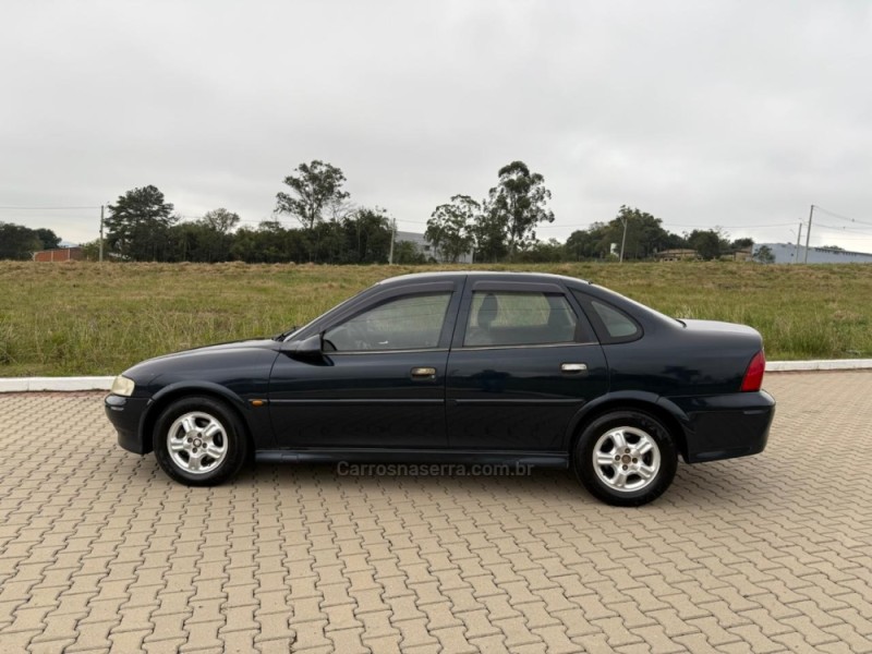 VECTRA 2.0 MPFI GLS 8V GASOLINA 4P MANUAL - 2000 - IVOTI