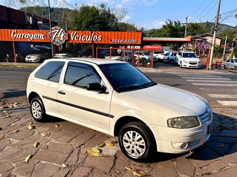 GOL 1.0 MI 8V FLEX 2P MANUAL G.IV - 2014 - TRêS COROAS