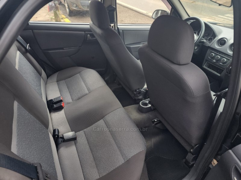CELTA 1.0 MPFI LT 8V FLEX 4P MANUAL - 2012 - VACARIA
