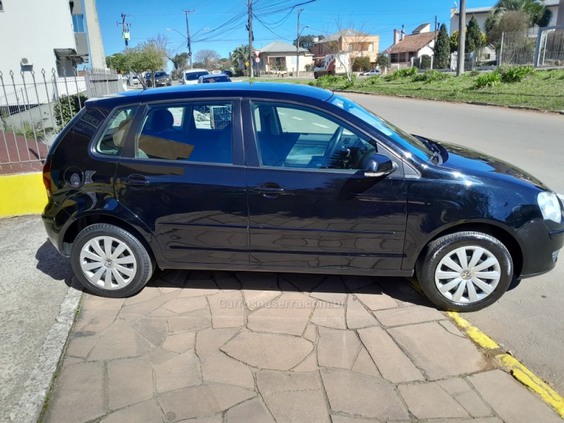 POLO 1.6 MI 8V TOTAL FLEX 4P MANUAL - 2011 - NOVA PRATA