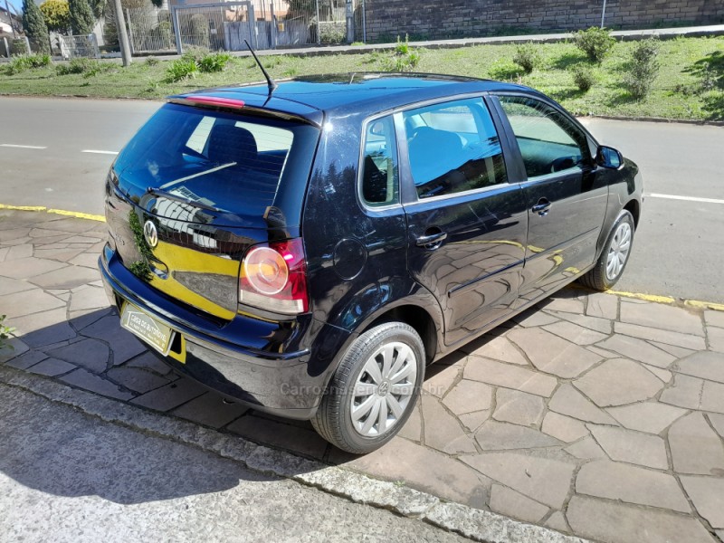 POLO 1.6 MI 8V TOTAL FLEX 4P MANUAL - 2011 - NOVA PRATA