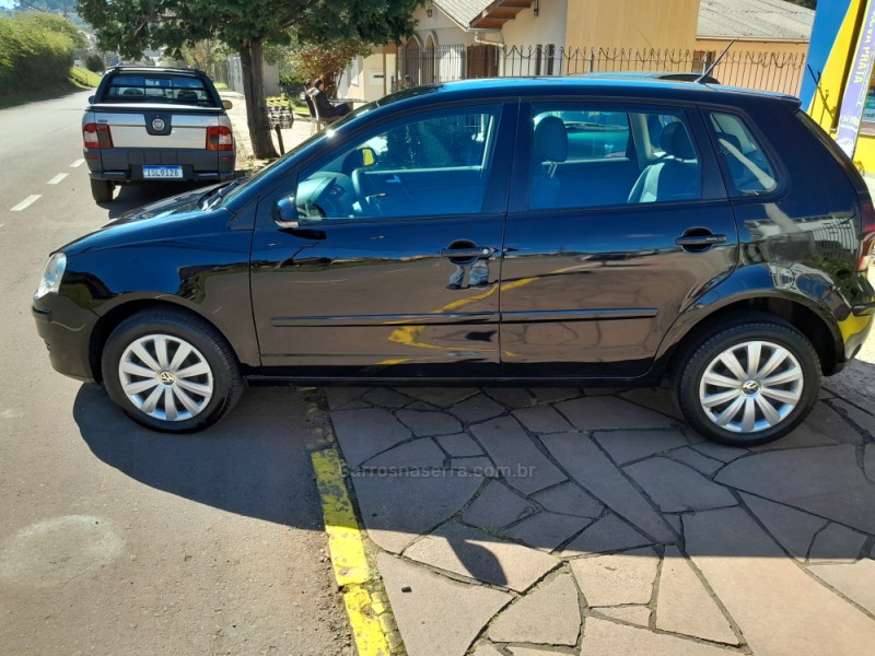 POLO 1.6 MI 8V TOTAL FLEX 4P MANUAL - 2011 - NOVA PRATA