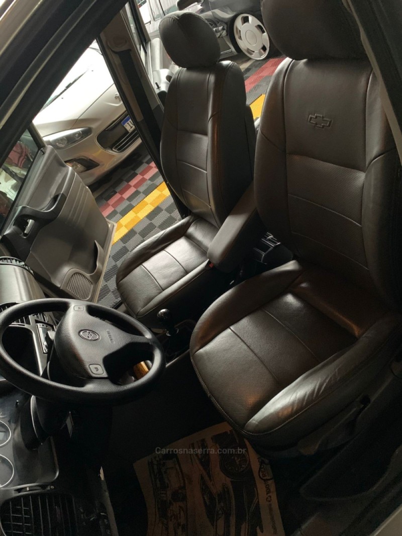ZAFIRA 2.0 MPFI 16V GASOLINA 4P MANUAL - 2005 - CAXIAS DO SUL