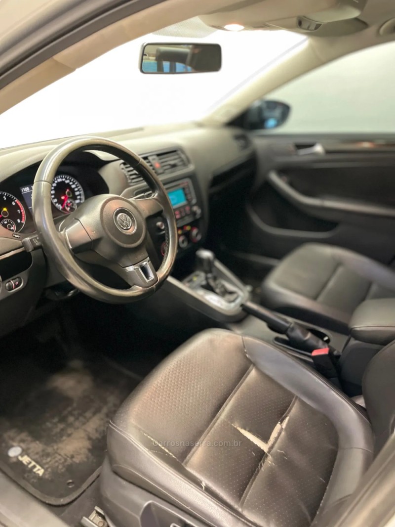 JETTA 2.0 COMFORTLINE FLEX 4P TIPTRONIC - 2013 - NOVO HAMBURGO