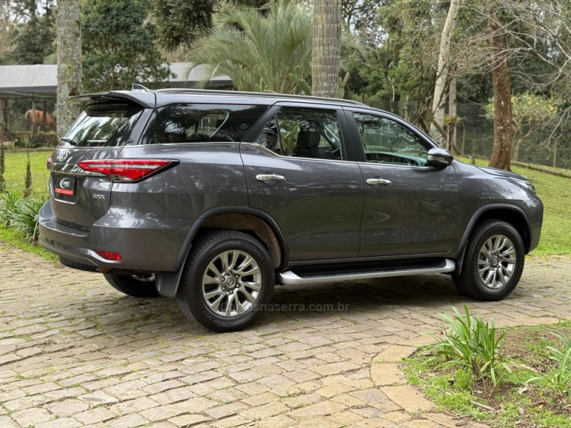 HILUX SW4 2.8 SRX 4X4 16V TURBO INTERCOOLER DIESEL 4P AUTOMÁTICO - 2023 - CARLOS BARBOSA