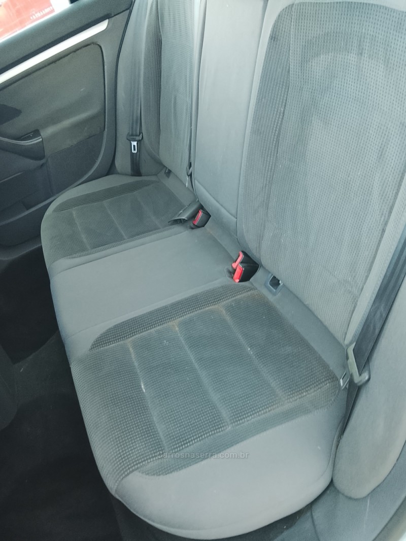JETTA 2.5 I 20V 170CV GASOLINA 4P TIPTRONIC - 2009 - CAXIAS DO SUL