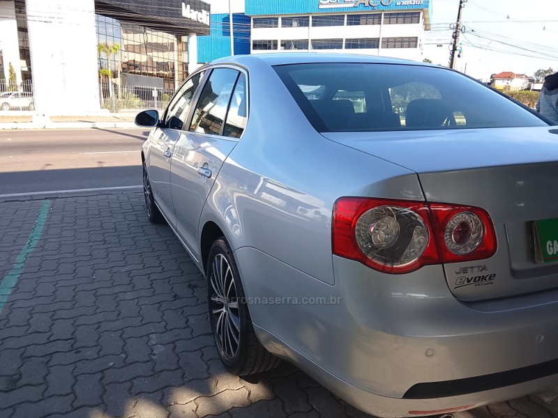 JETTA 2.5 I 20V 170CV GASOLINA 4P TIPTRONIC - 2009 - CAXIAS DO SUL