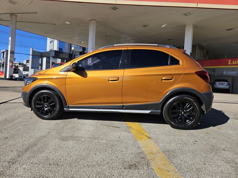 ONIX 1.4 MPFI ACTIV 8V FLEX 4P MANUAL - 2019 - CAXIAS DO SUL