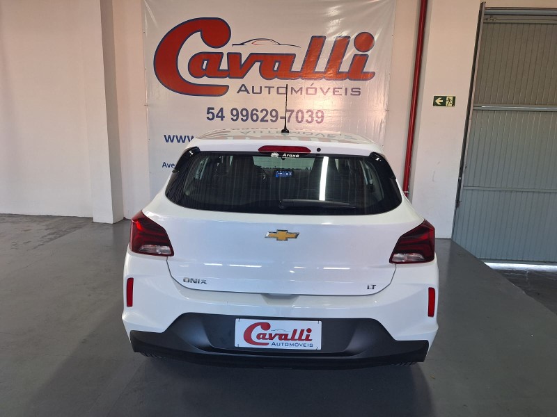 ONIX 1.0 LT 12V FLEX 4P MANUAL - 2022 - CAXIAS DO SUL