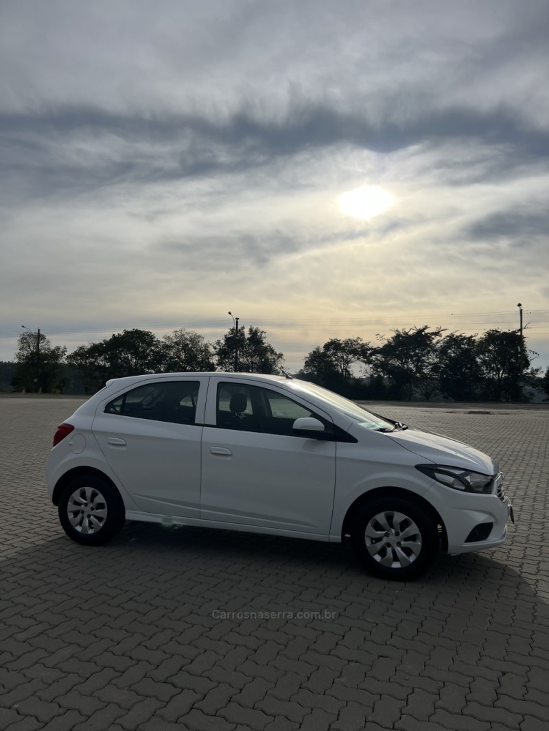 ONIX 1.0 MPFI LT 8V FLEX 4P MANUAL - 2017 - ANTôNIO PRADO
