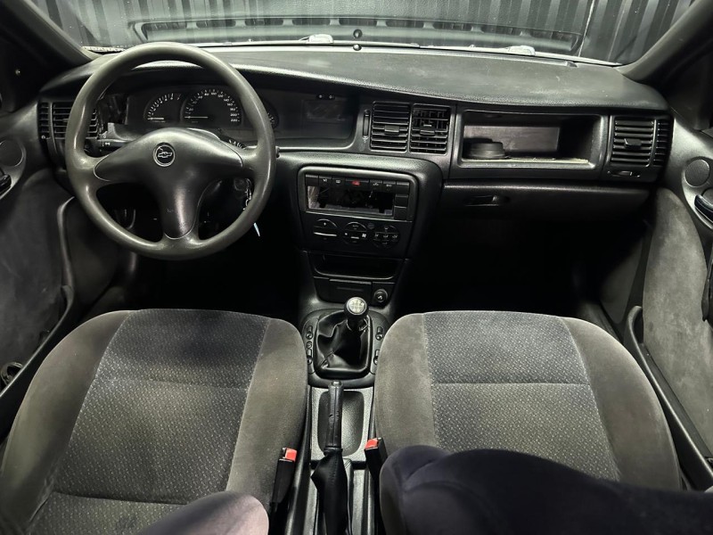 VECTRA 2.0 MPFI EXPRESSION 8V GASOLINA 4P MANUAL - 2000 - CAXIAS DO SUL