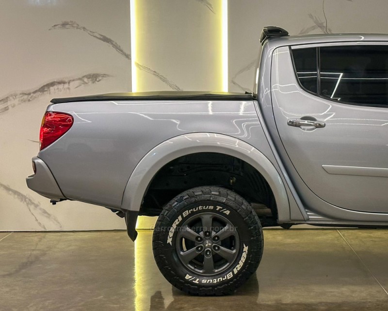 L200 TRITON 3.2 HPE 4X4 CD 16V TURBO INTERCOOLER DIESEL 4P AUTOMÁTICO - 2017 - GARIBALDI