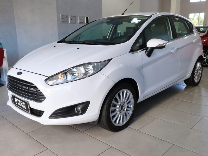 fiesta 1.6 titanium plus hatch 16v flex 4p automatico 2017 caxias do sul