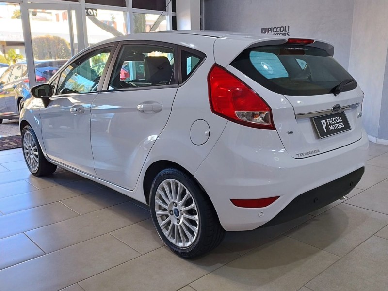 FIESTA 1.6 TITANIUM PLUS HATCH 16V FLEX 4P AUTOMÁTICO - 2017 - CAXIAS DO SUL