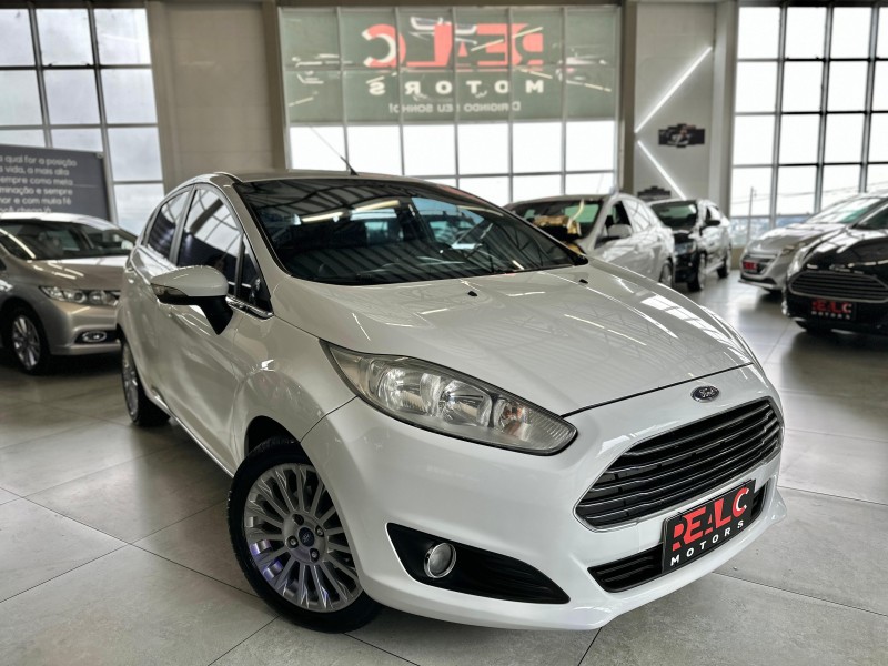 FIESTA 1.6 TITANIUM HATCH 16V FLEX 4P MANUAL - 2014 - CAXIAS DO SUL