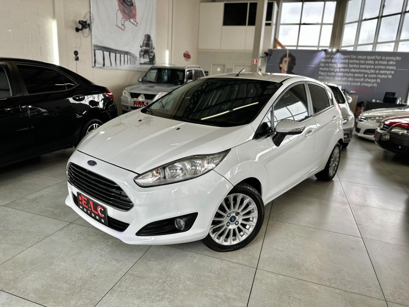 fiesta 1.6 titanium hatch 16v flex 4p manual 2014 caxias do sul