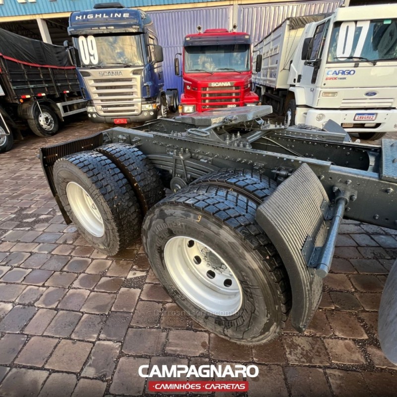 FH 440 6X4 - 2008 - VACARIA