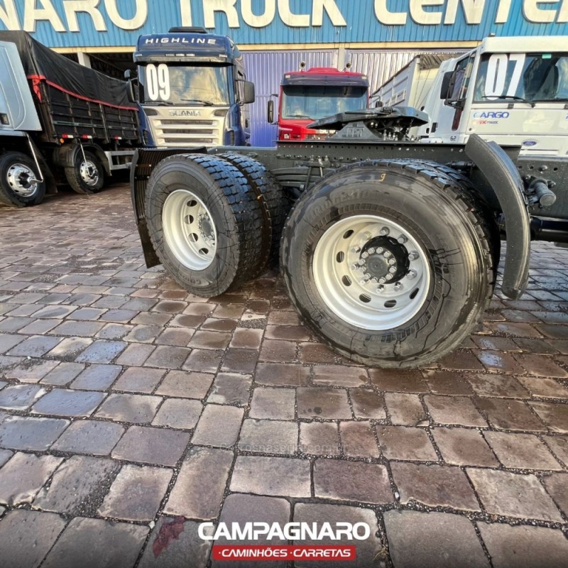 FH 440 6X4 - 2008 - VACARIA