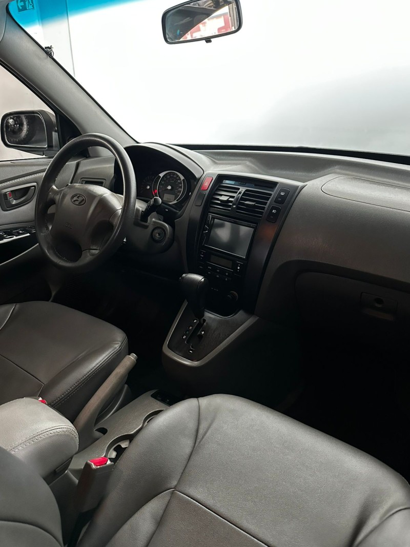 TUCSON 2.0 MPFI GLS 16V 143CV 2WD GASOLINA 4P AUTOMÁTICO - 2012 - FARROUPILHA