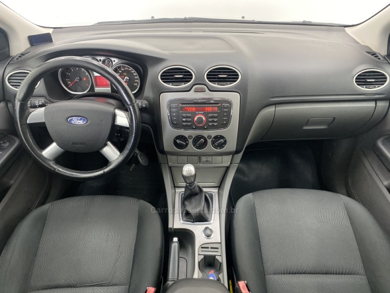 FOCUS 1.6 GLX 16V FLEX 4P MANUAL - 2013 - CARLOS BARBOSA