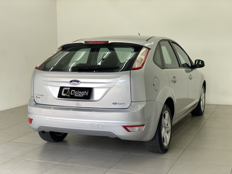 FOCUS 1.6 GLX 16V FLEX 4P MANUAL - 2013 - CARLOS BARBOSA