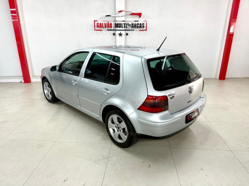 GOLF 1.6 MI 8V GASOLINA 4P MANUAL - 2003 - CAXIAS DO SUL