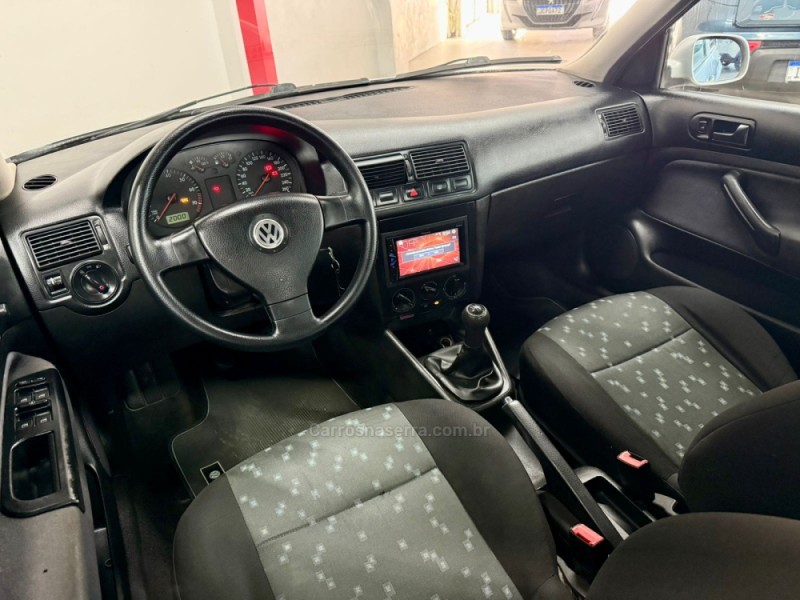 GOLF 1.6 MI 8V GASOLINA 4P MANUAL - 2003 - CAXIAS DO SUL
