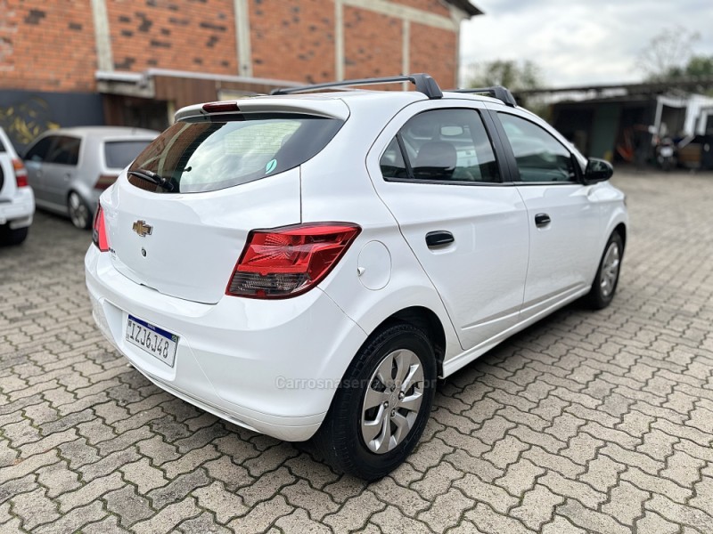 ONIX 1.0 JOY HATCH 8VFLEX 4P MANUAL - 2018 - CAMPO BOM