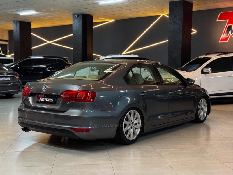 JETTA 2.0 COMFORTLINE FLEX 4P TIPTRONIC - 2012 - NOVO HAMBURGO
