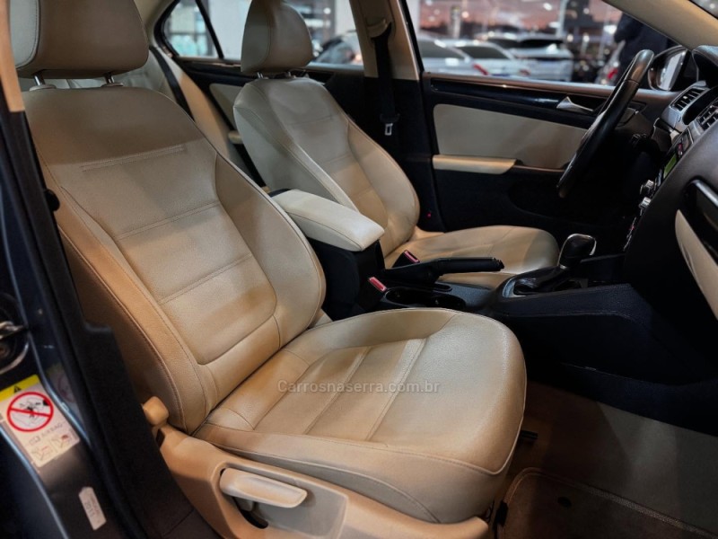 JETTA 2.0 COMFORTLINE FLEX 4P TIPTRONIC - 2012 - NOVO HAMBURGO