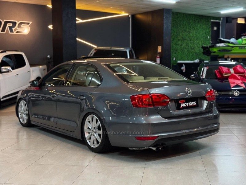 JETTA 2.0 COMFORTLINE FLEX 4P TIPTRONIC - 2012 - NOVO HAMBURGO