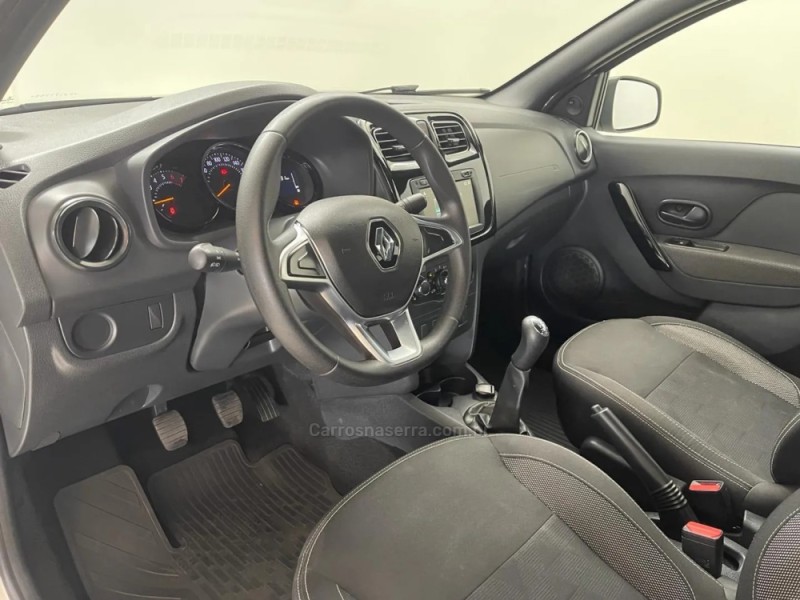 LOGAN 1.0 ZEN 12V FLEX 4P MANUAL - 2023 - NOVO HAMBURGO