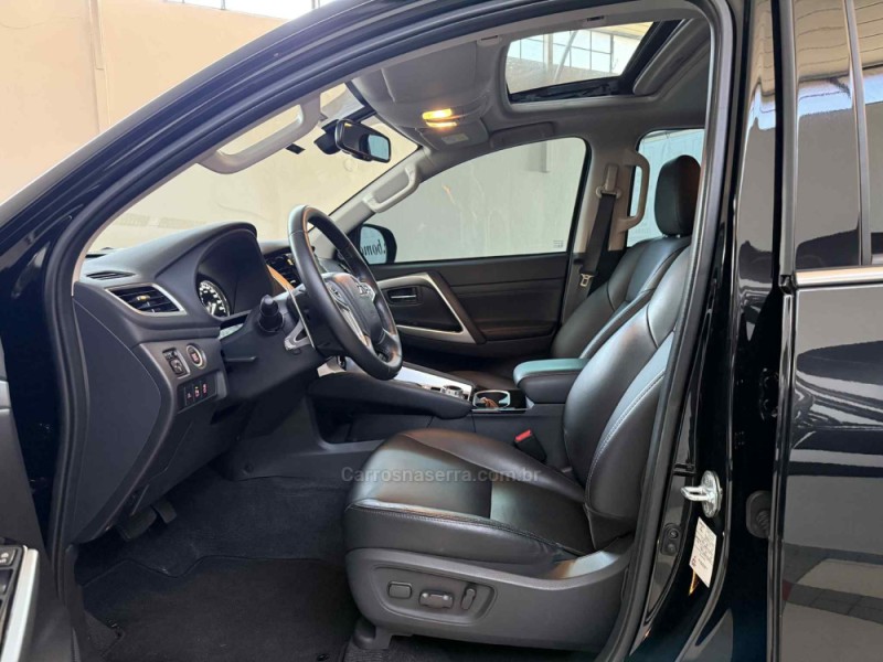 PAJERO SPORT 2.4 HPE-S 4X4 DIESEL 4P AUTOMÁTICO - 2024 - PORTO ALEGRE