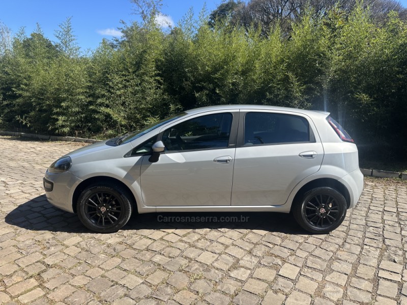 PUNTO 1.4 ATTRACTIVE 8V FLEX 4P MANUAL - 2014 - NOVA PRATA