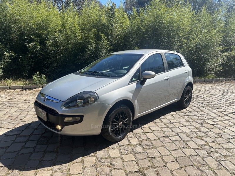PUNTO 1.4 ATTRACTIVE 8V FLEX 4P MANUAL