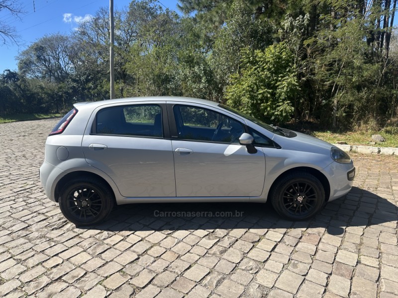 PUNTO 1.4 ATTRACTIVE 8V FLEX 4P MANUAL - 2014 - NOVA PRATA