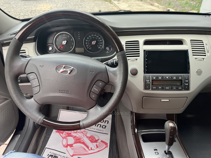 AZERA 3.3 MPFI GLS SEDAN V6 24V GASOLINA 4P AUTOMÁTICO - 2011 - VERANóPOLIS