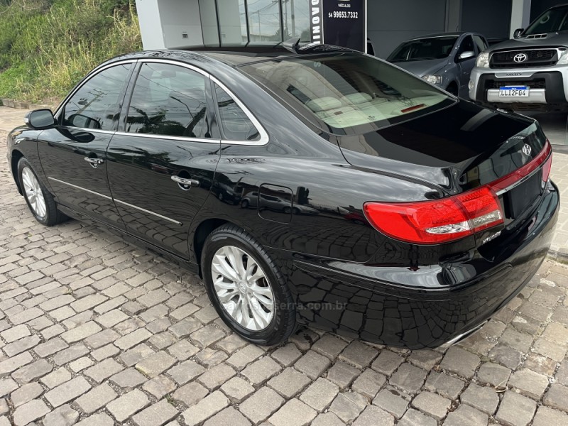 AZERA 3.3 MPFI GLS SEDAN V6 24V GASOLINA 4P AUTOMÁTICO - 2011 - VERANóPOLIS