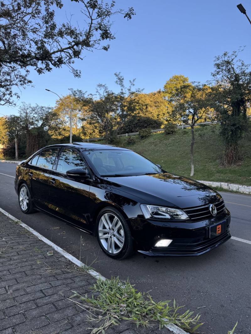 JETTA 2.0 TSI HIGHLINE 211CV GASOLINA 4P DSG