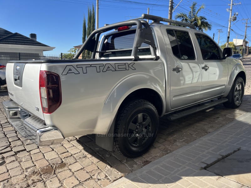 FRONTIER 2.5 LE ATTACK 4X4 CD TURBO ELETRONIC DIESEL 4P AUTOMÁTICO - 2016 - VERANóPOLIS